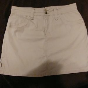 Like,new khaki color skort by Gloria Vandersill